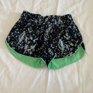 Lululemon Reversible Shorts 3” Inseam - 8